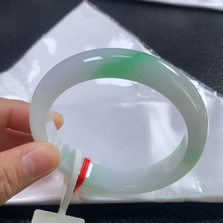 翡翠未镶嵌手镯59圈
