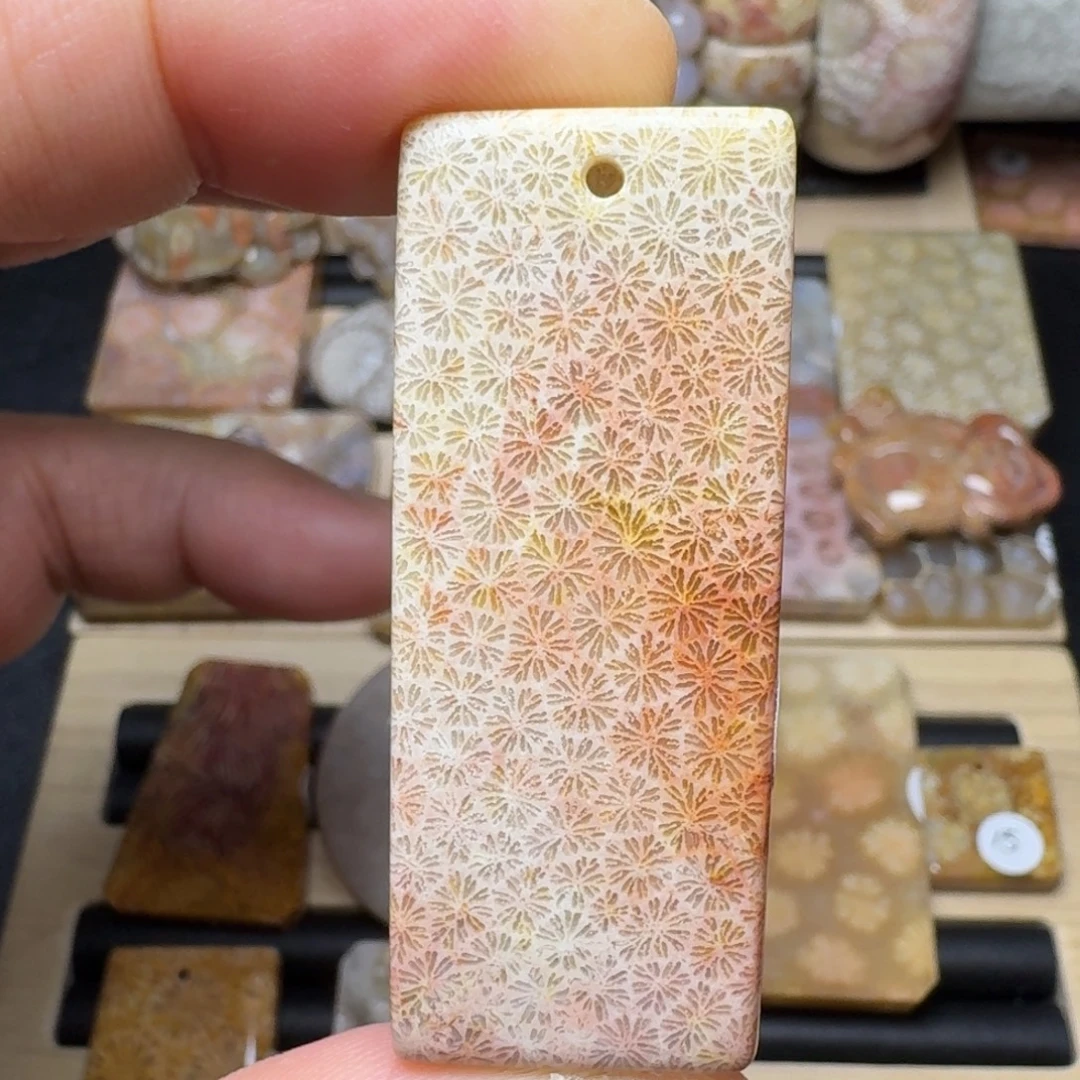 硅化玉未镶嵌纯天然色有机玉石保真色