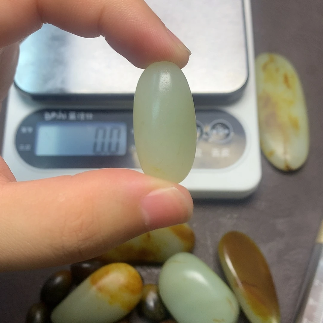 和田玉（糖玉）未镶嵌挂件