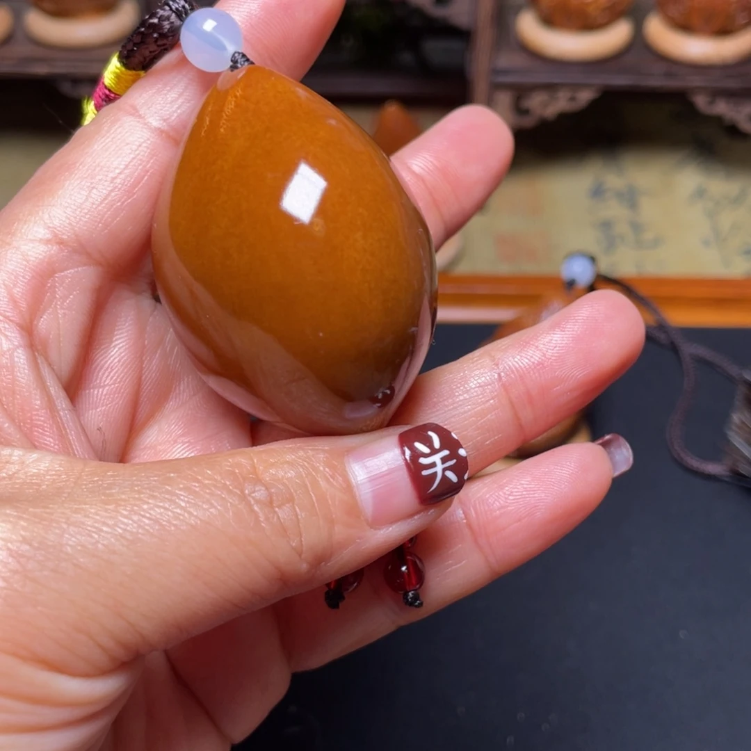 橄榄核吊坠蝴蝶37穿配