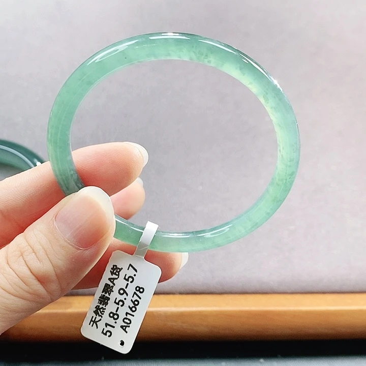 【闪购商品】未镶嵌手镯翡翠