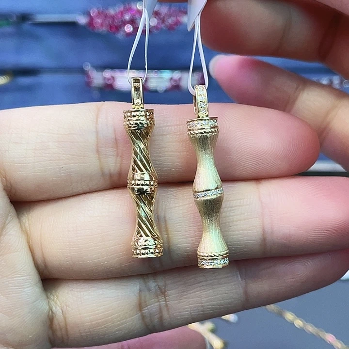 18K金镶嵌钻石颈饰多样性发一件5.9/33.6