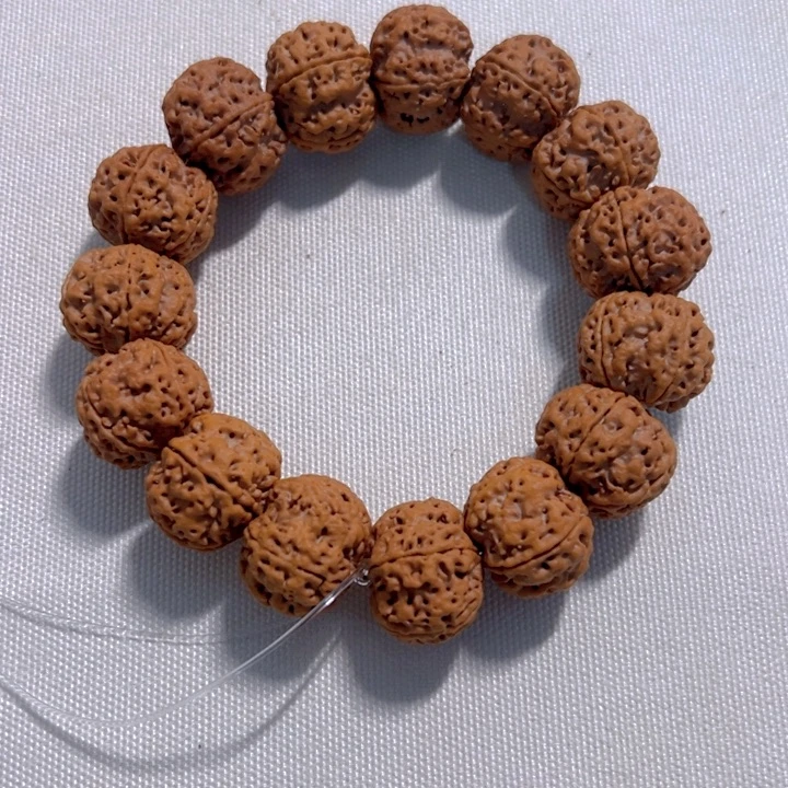 阿***牌金刚菩提手串五瓣22蜂王矮桩