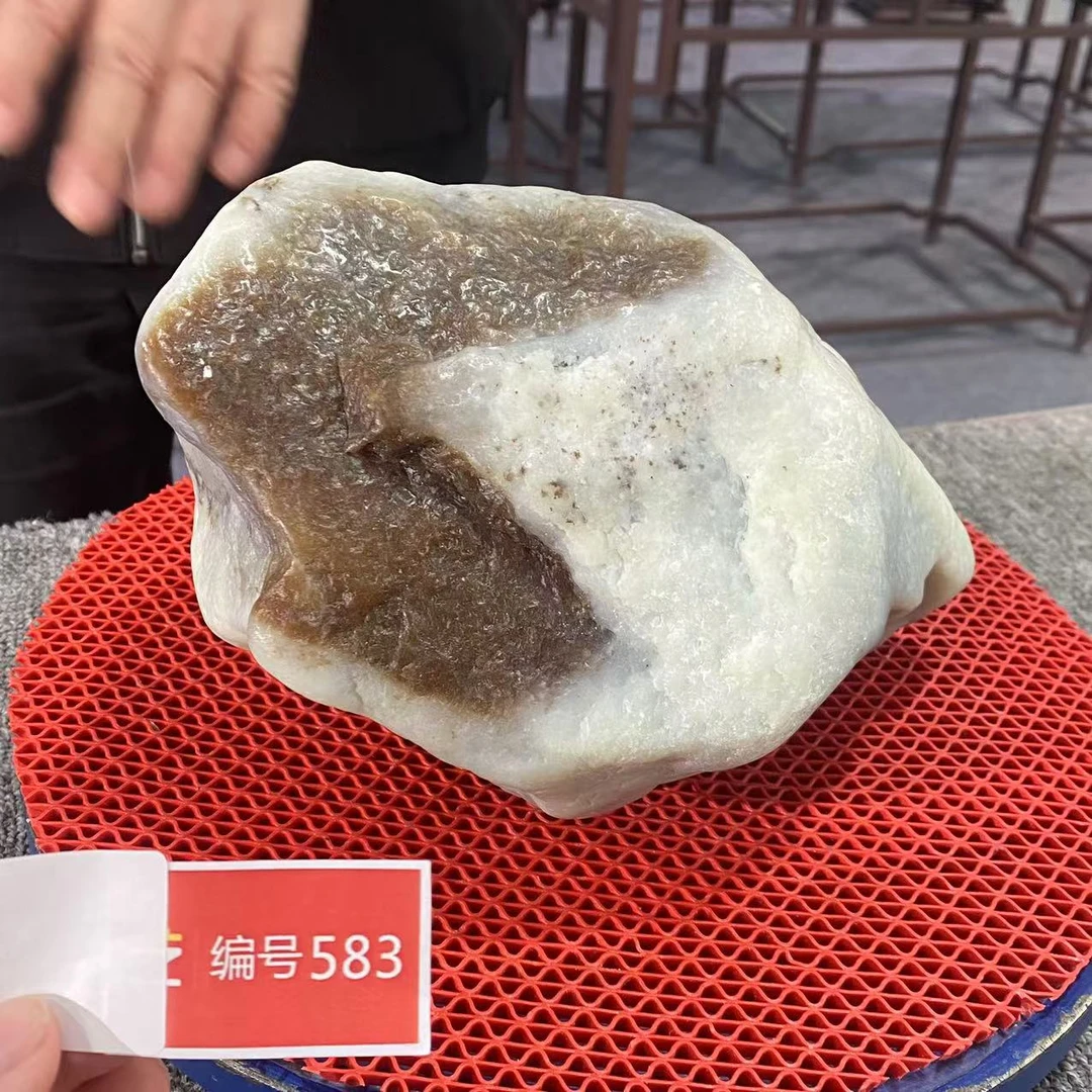 新疆玉料原石发一件编号583
