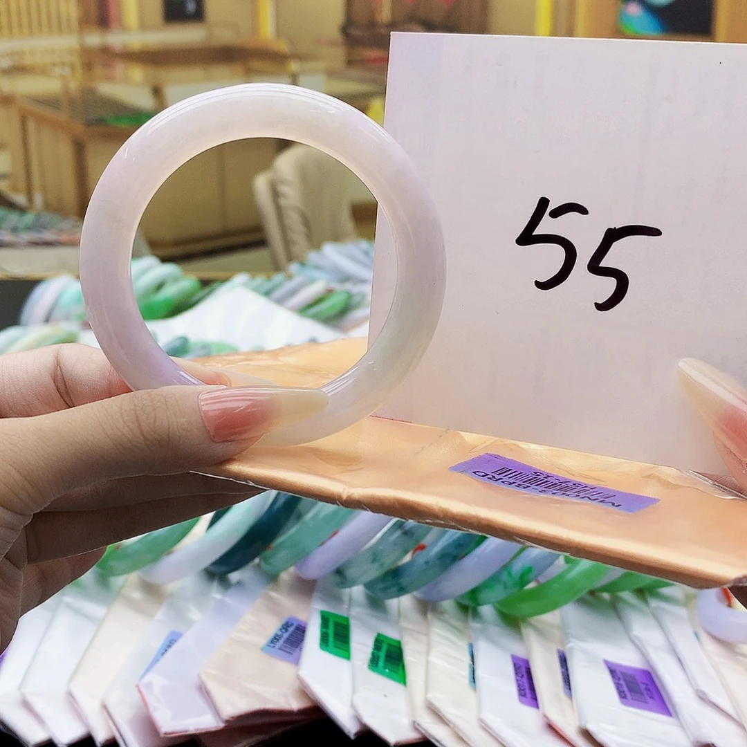 翡翠未镶嵌手镯bvvv