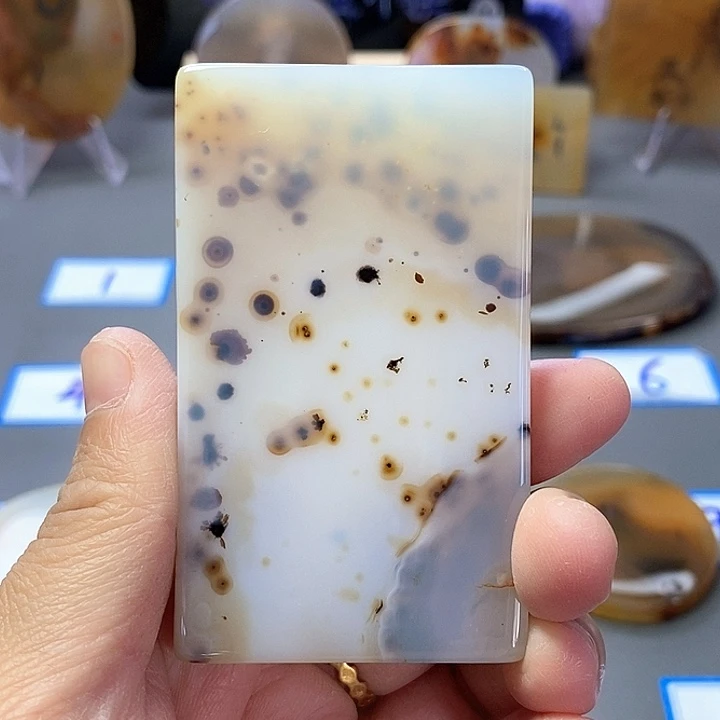 玛瑙/玉髓未镶嵌珠宝半成品