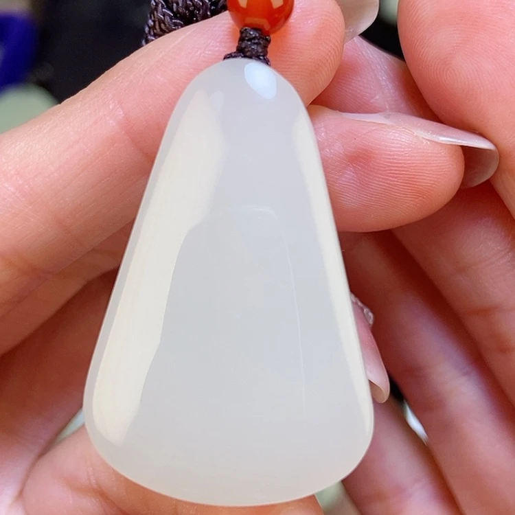 【闪购商品】颈饰未镶嵌和田玉