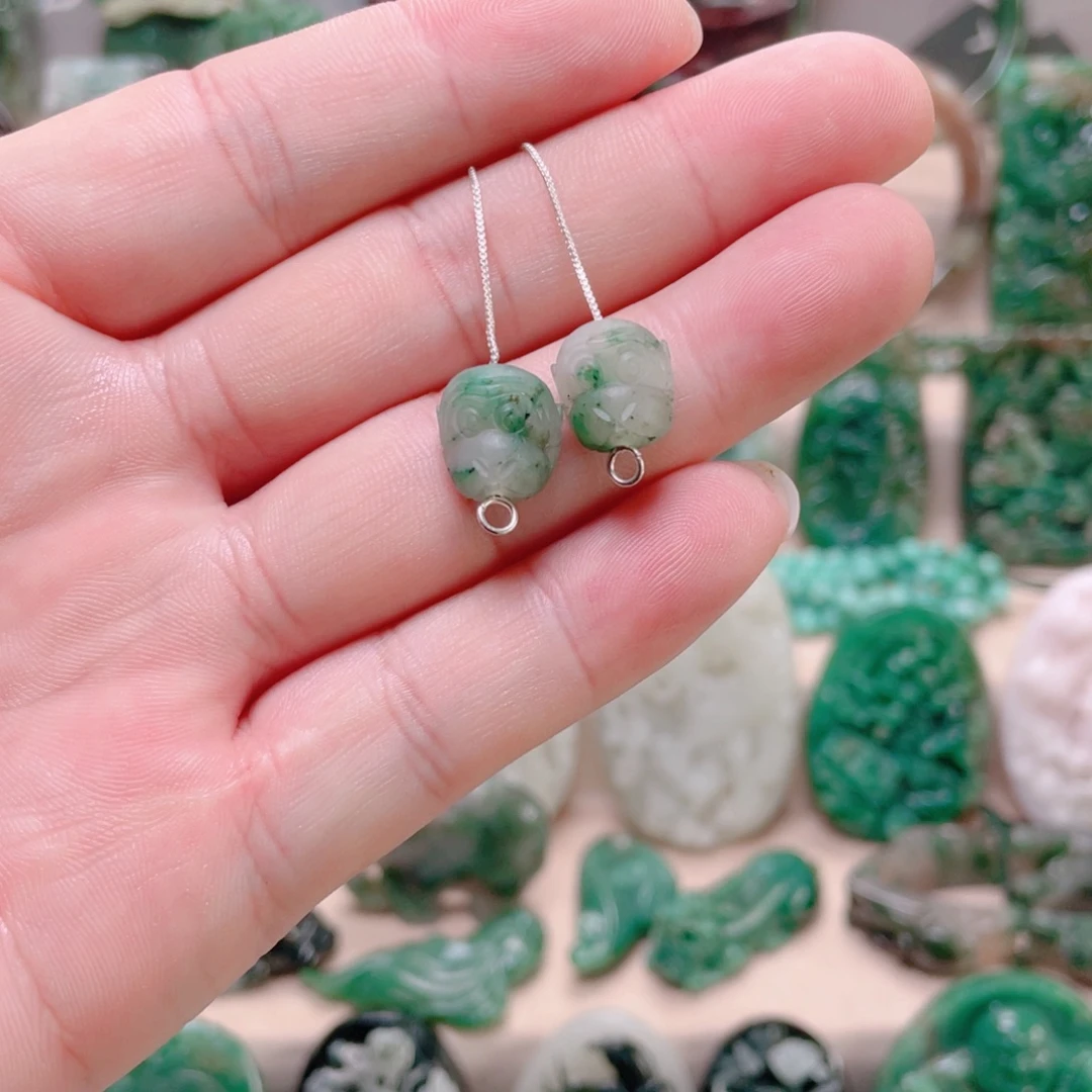 独山玉未镶嵌颈饰