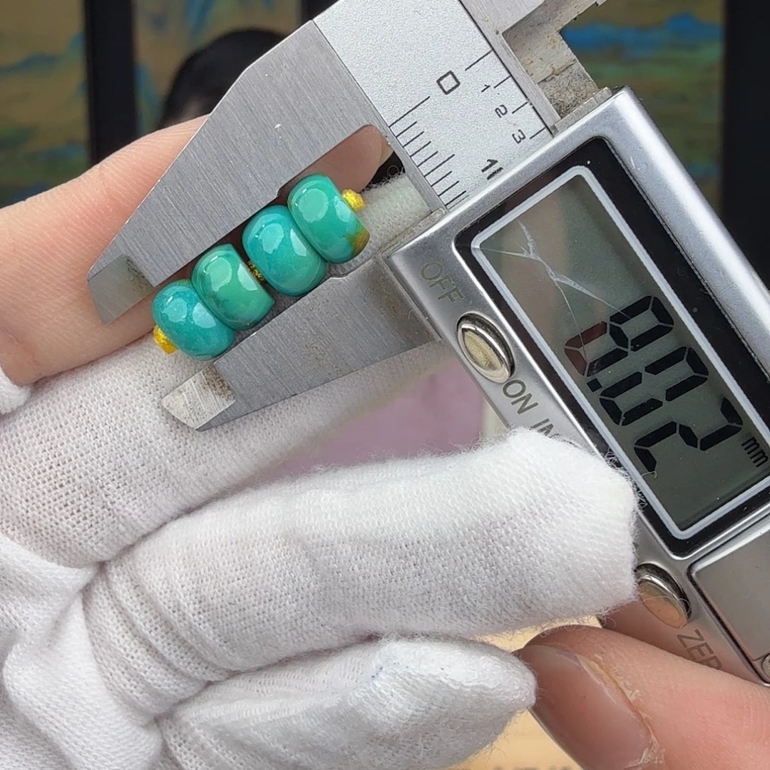 飘***绿松石未镶嵌珠宝奇石