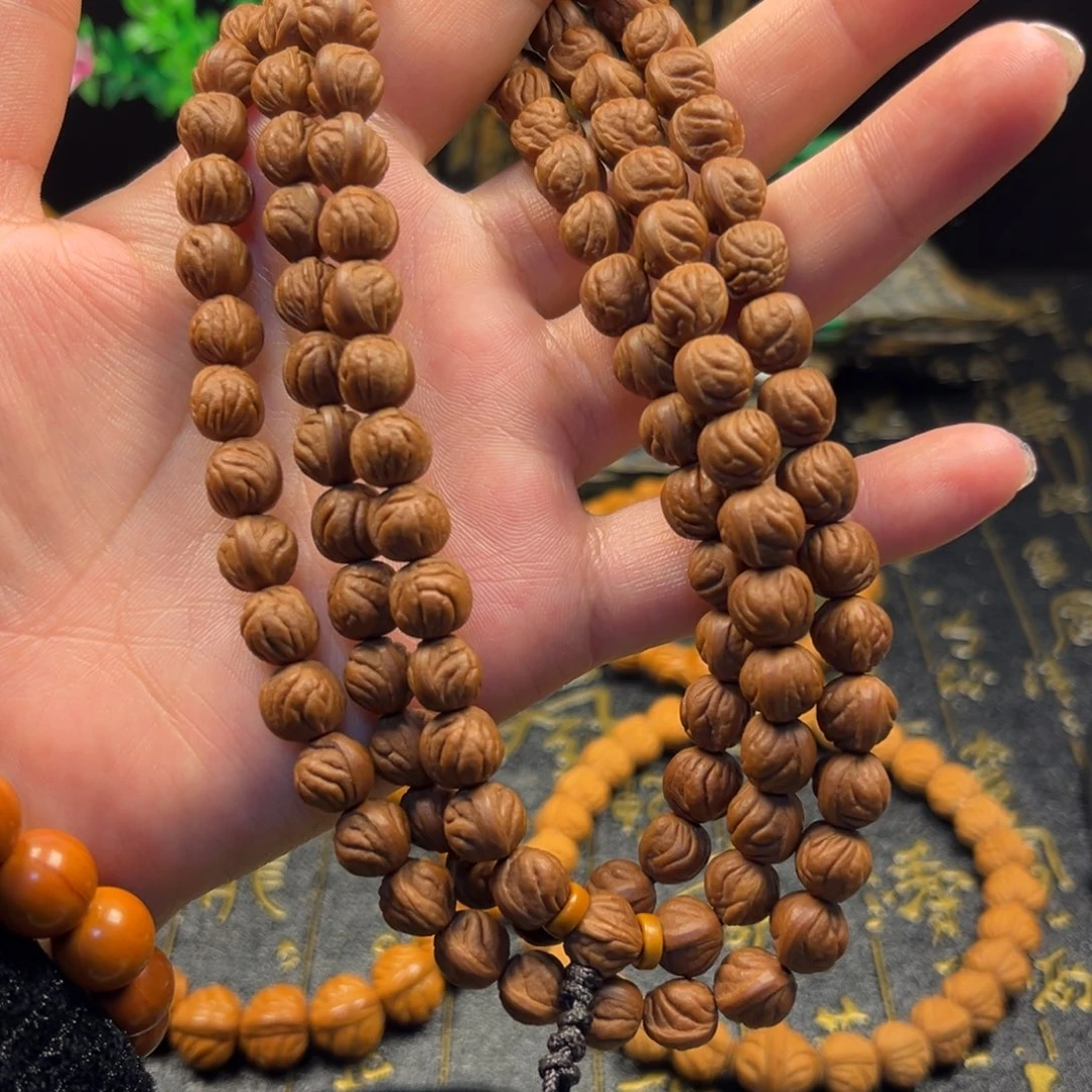 扶***摇桃核吊坠玉龙脊脖挂