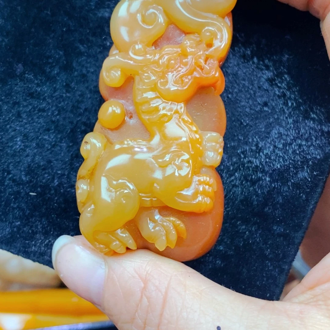 未镶嵌石英质玉（黄龙玉）吊坠(不含链)