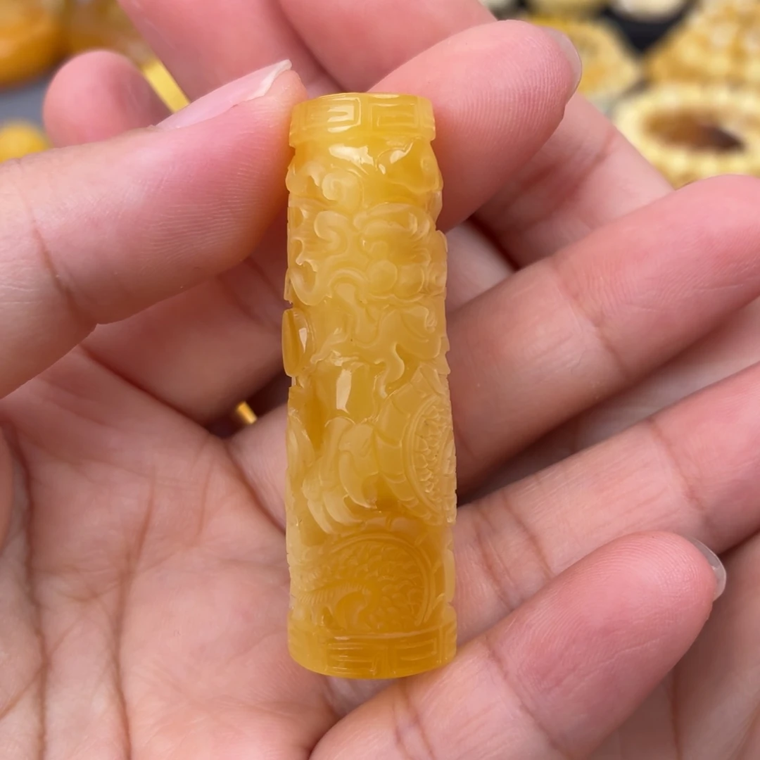 琥珀未镶嵌裸石龙柱