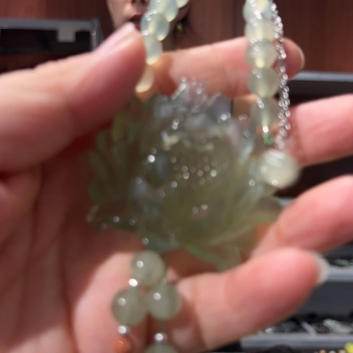 岫玉未镶嵌毛衣链