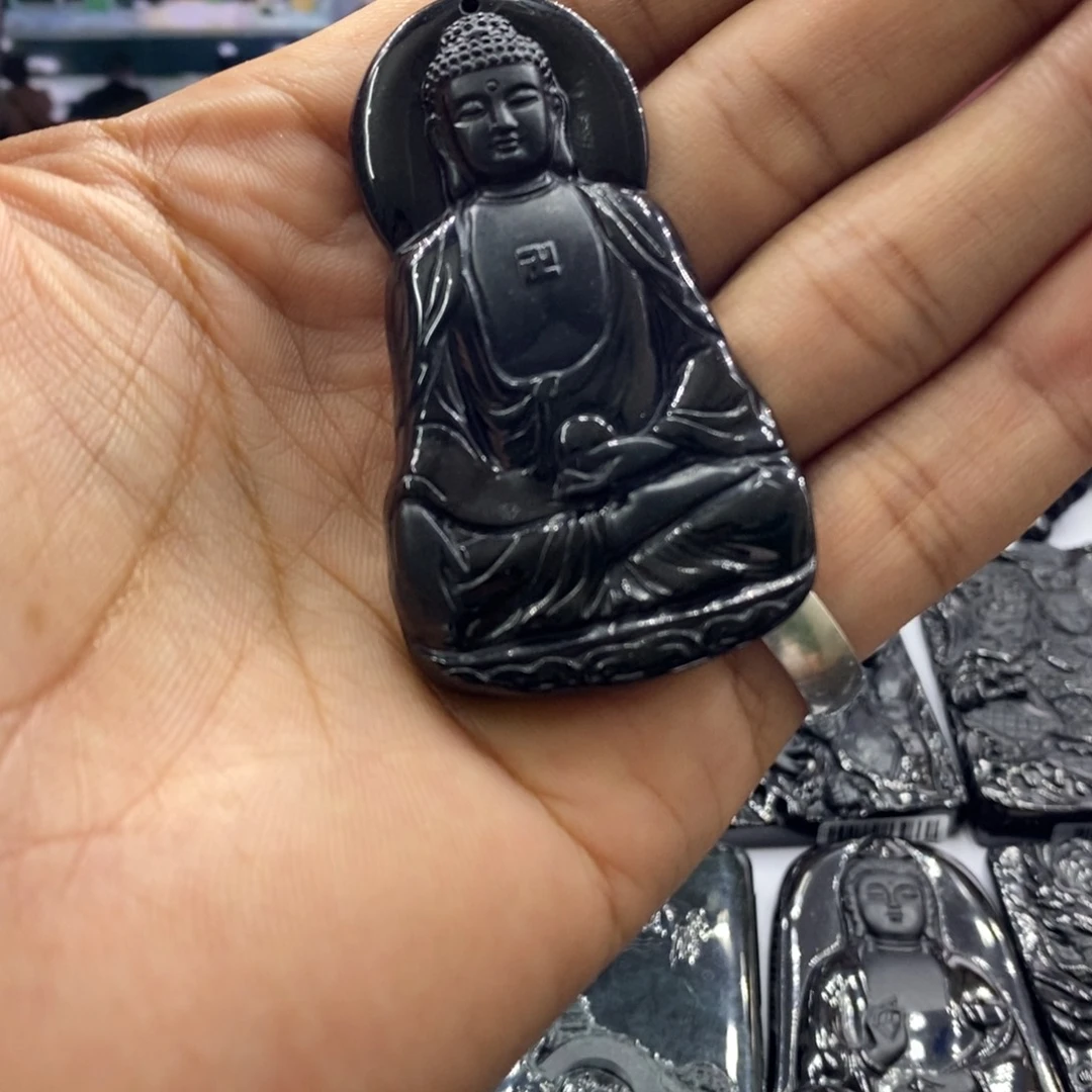 伍***啊翡翠未镶嵌颈饰m2
