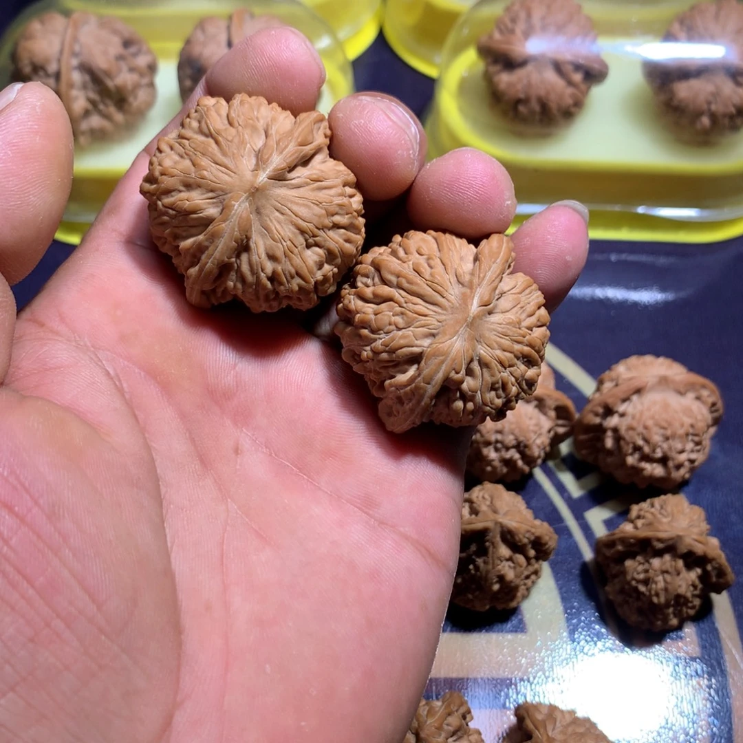 文玩核桃吊坠石子磨40