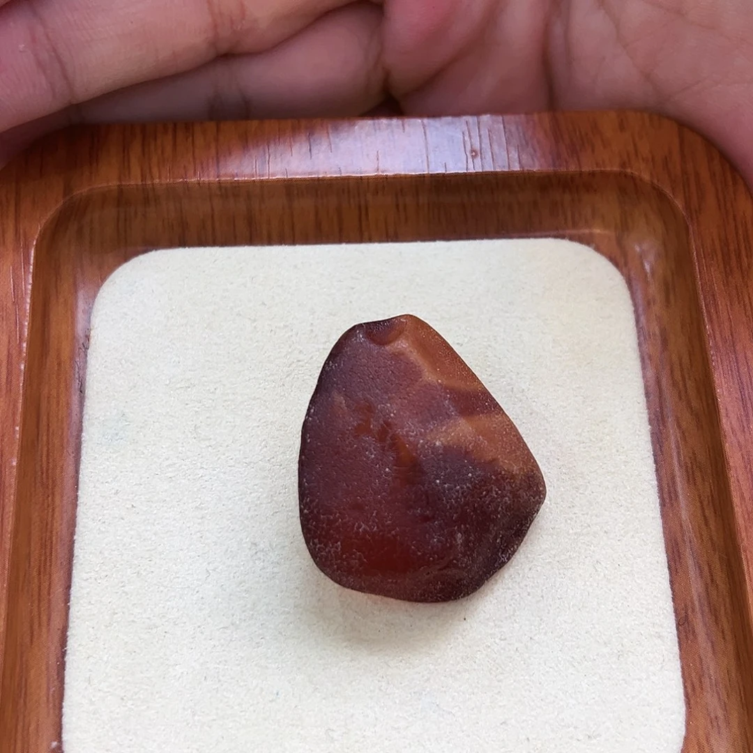 蜜蜡未镶嵌珠宝奇石