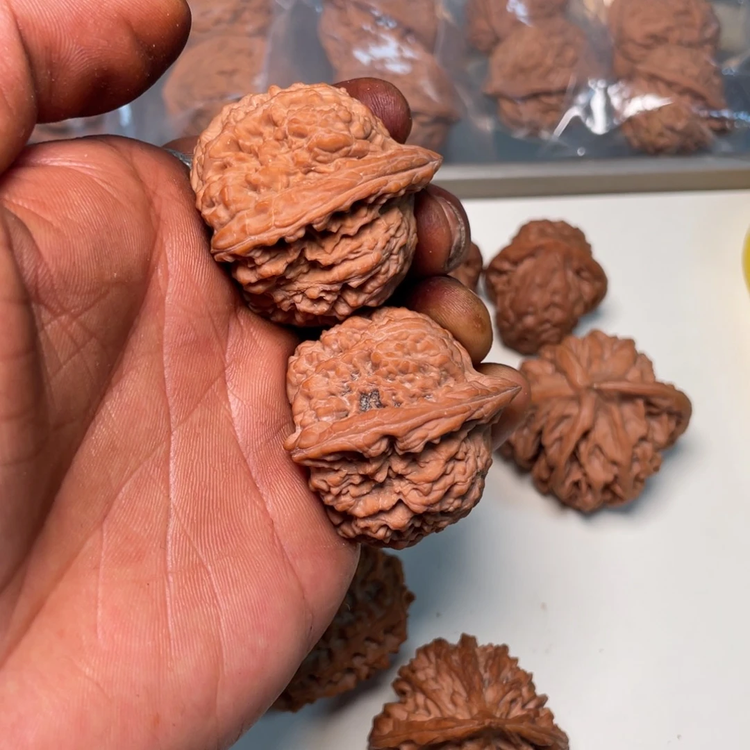 吊坠文玩核桃秦岭野生烟花狮子头高差