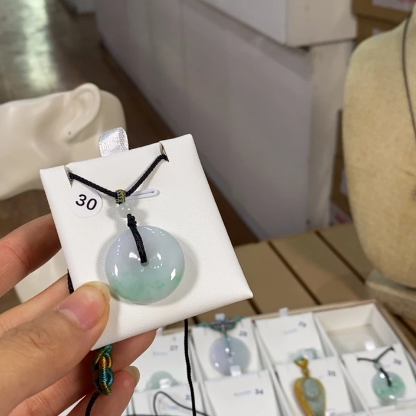 【闪购商品】颈饰未镶嵌翡翠黑****a