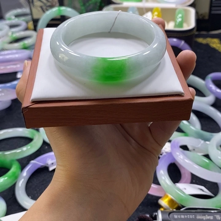 华***产非金属58左右圈口手镯