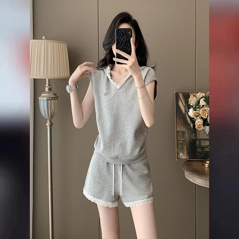 欧货洋气休闲运动套装女夏季新款连帽无袖蕾丝拼接短袖短裤两件套