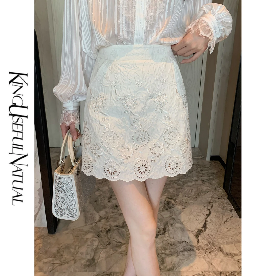 KUN【告白裙】百搭时尚 亚麻天si压花重工贵贵款绣花早秋白色短裙