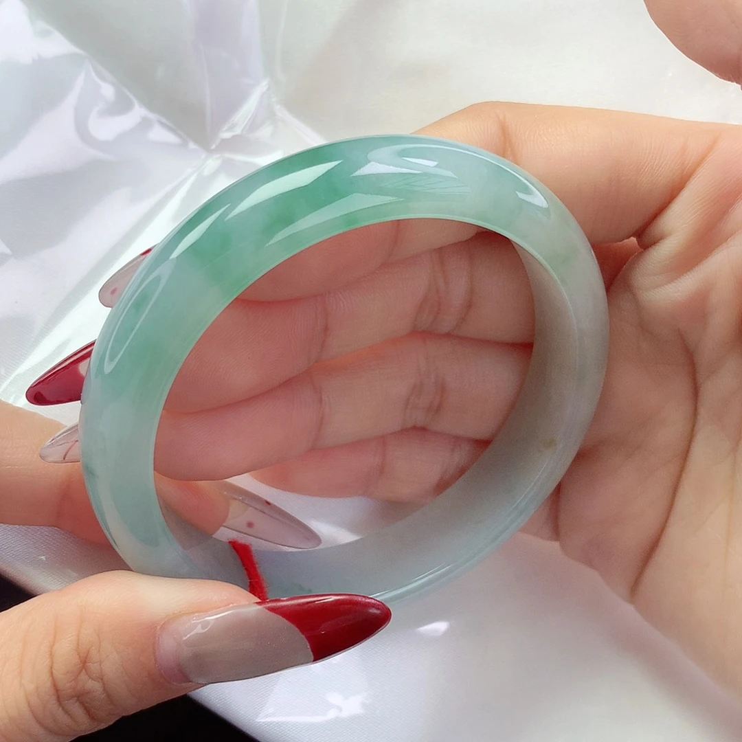 【闪购商品】翡翠手镯未镶嵌a 13750