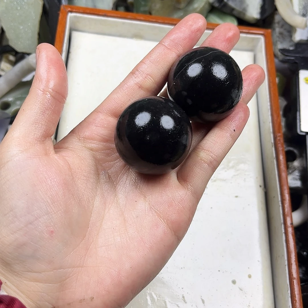 颈饰未镶嵌和田玉（糖玉）