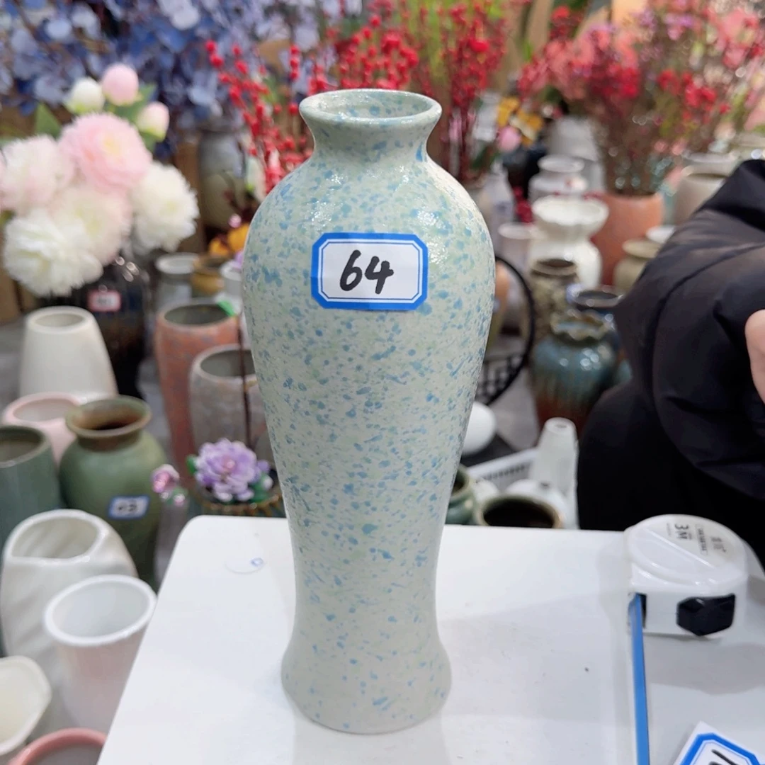 樊***饭64号陶瓷高25厘米清理一个