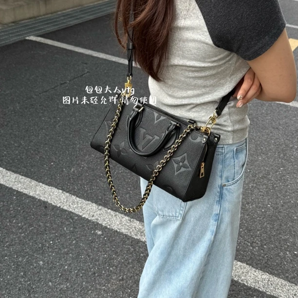 99新 LouisVuitton/路易威登 （24年）黑色全皮横版onthego单肩包