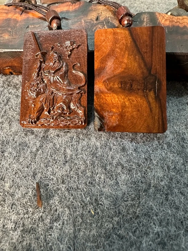 天然雷击木雕刻张天师牌脖挂