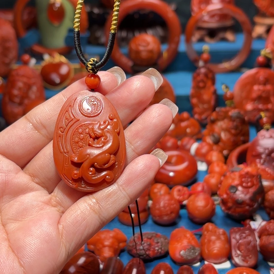 未镶嵌雕刻南红玛瑙