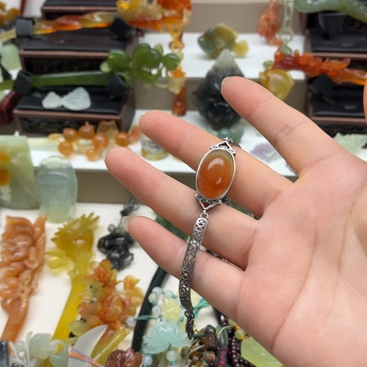 生***笑蛇纹石玉未镶嵌岫玉发簪