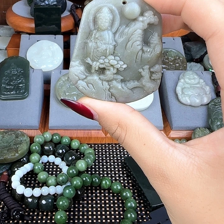 颈饰未镶嵌和田玉
