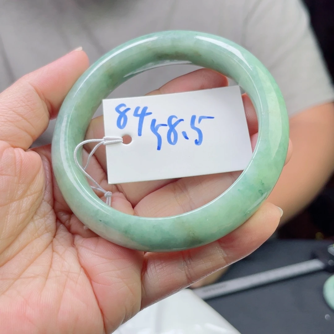 未镶嵌手镯翡翠84