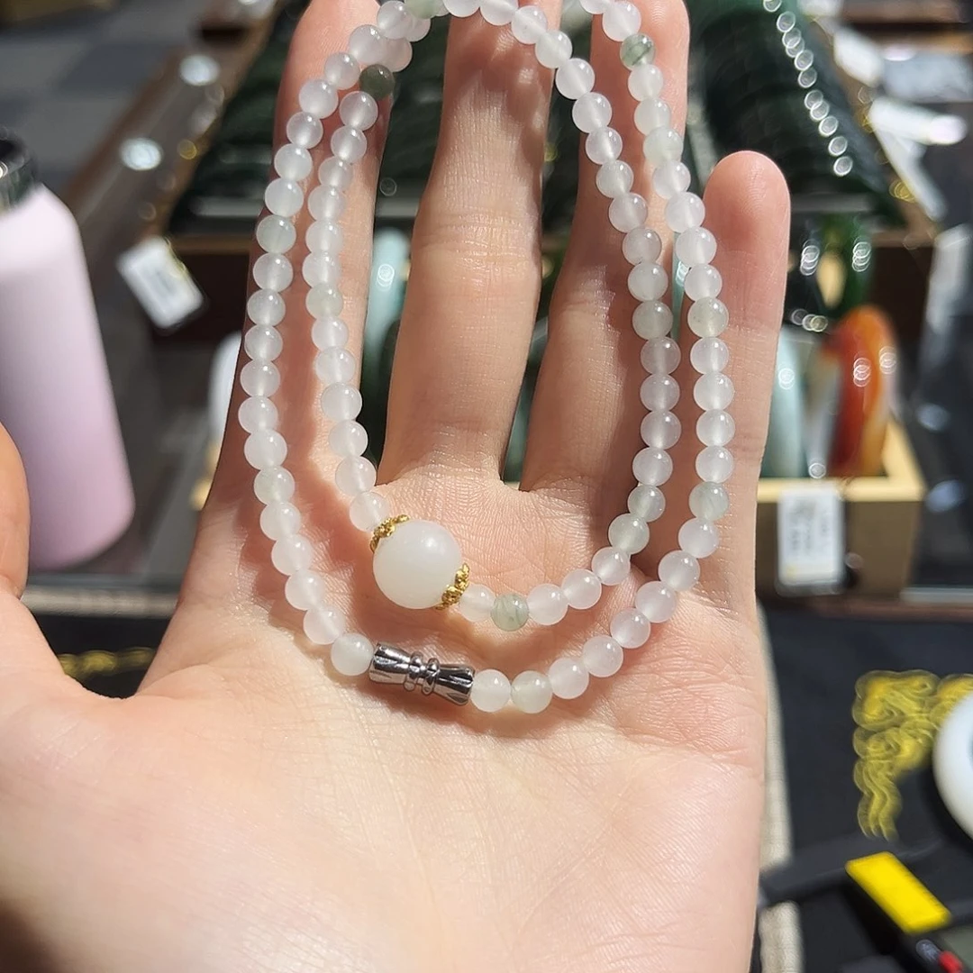 石英质玉未镶嵌颈饰
