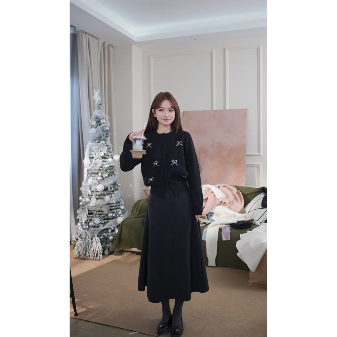 板栗西西【奥法秘境】黑色蝴蝶毛衣A字半身裙子时尚套装秋冬C051208