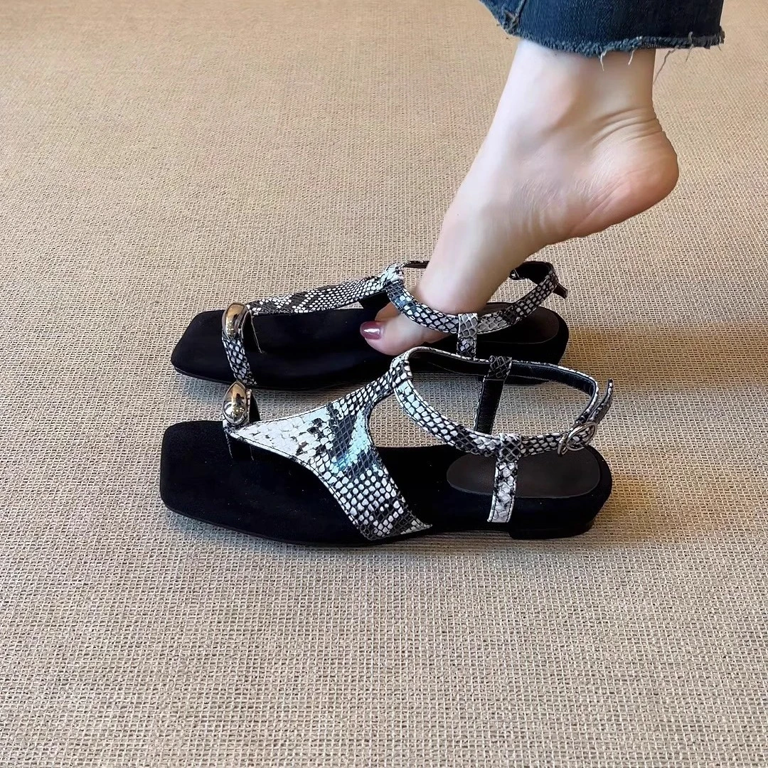 羊皮版~2025新款法式复古风时尚气质夹趾凉鞋女外穿百搭粗跟凉鞋