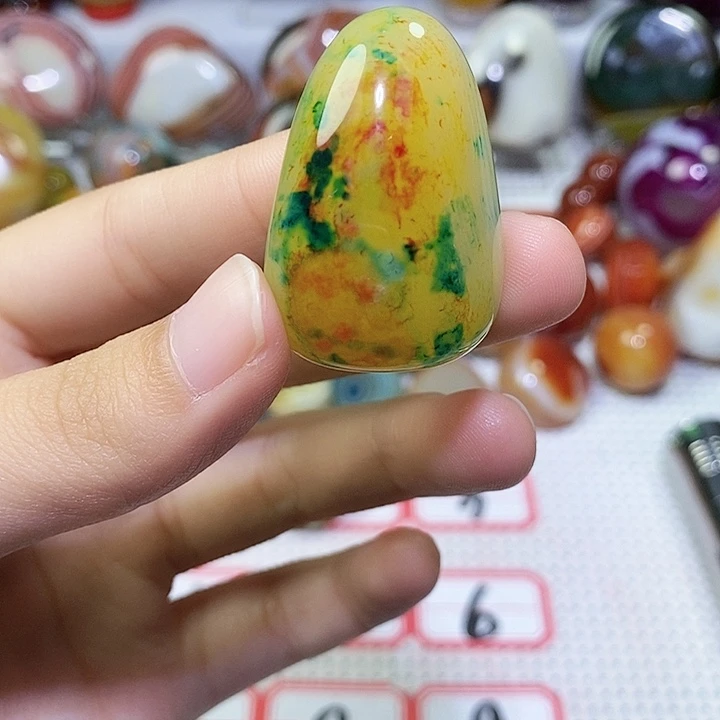 M***生玛瑙/玉髓未镶嵌珠宝奇石