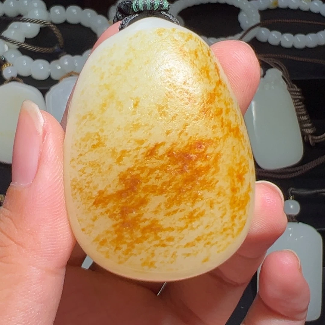 未镶嵌和田玉（子料）挂件