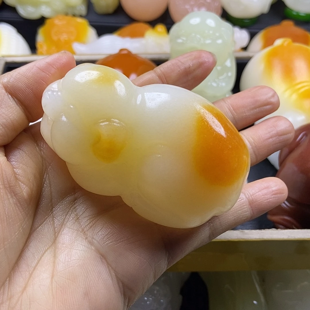 无花朵原石手把件