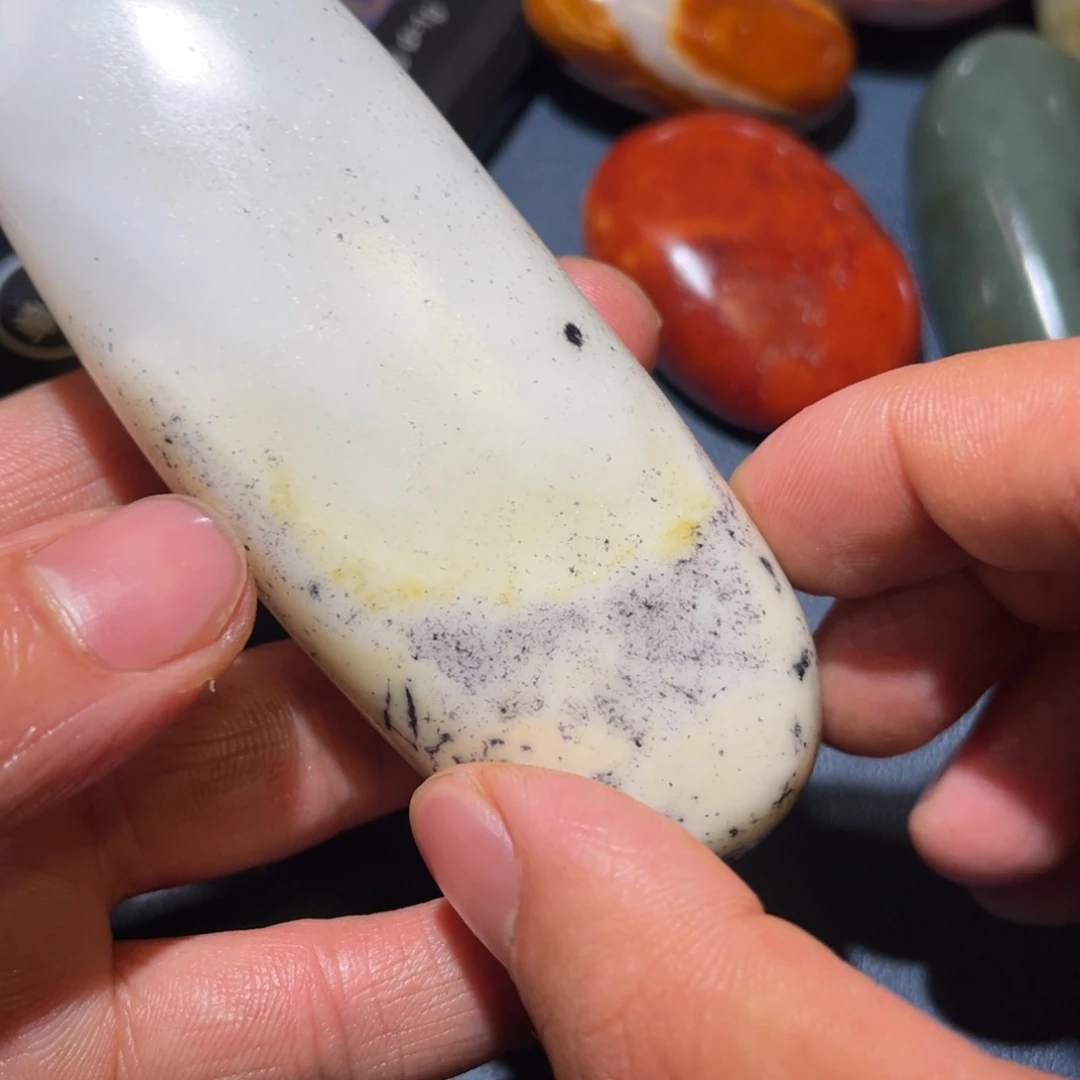 和田玉未镶嵌珠宝奇石