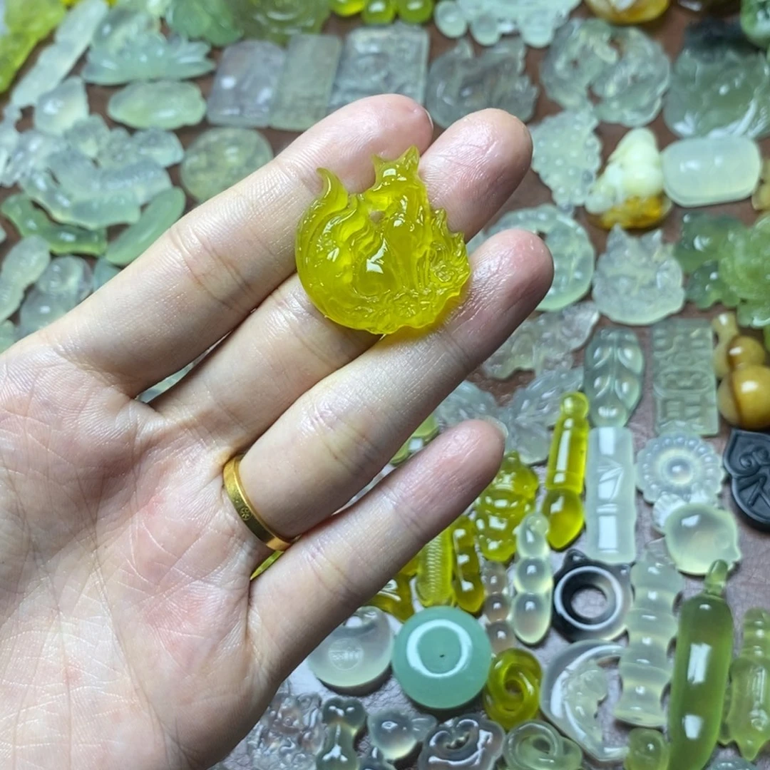 蛇纹石玉合金颈饰