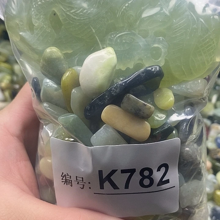 岫玉鱼缸石未镶嵌