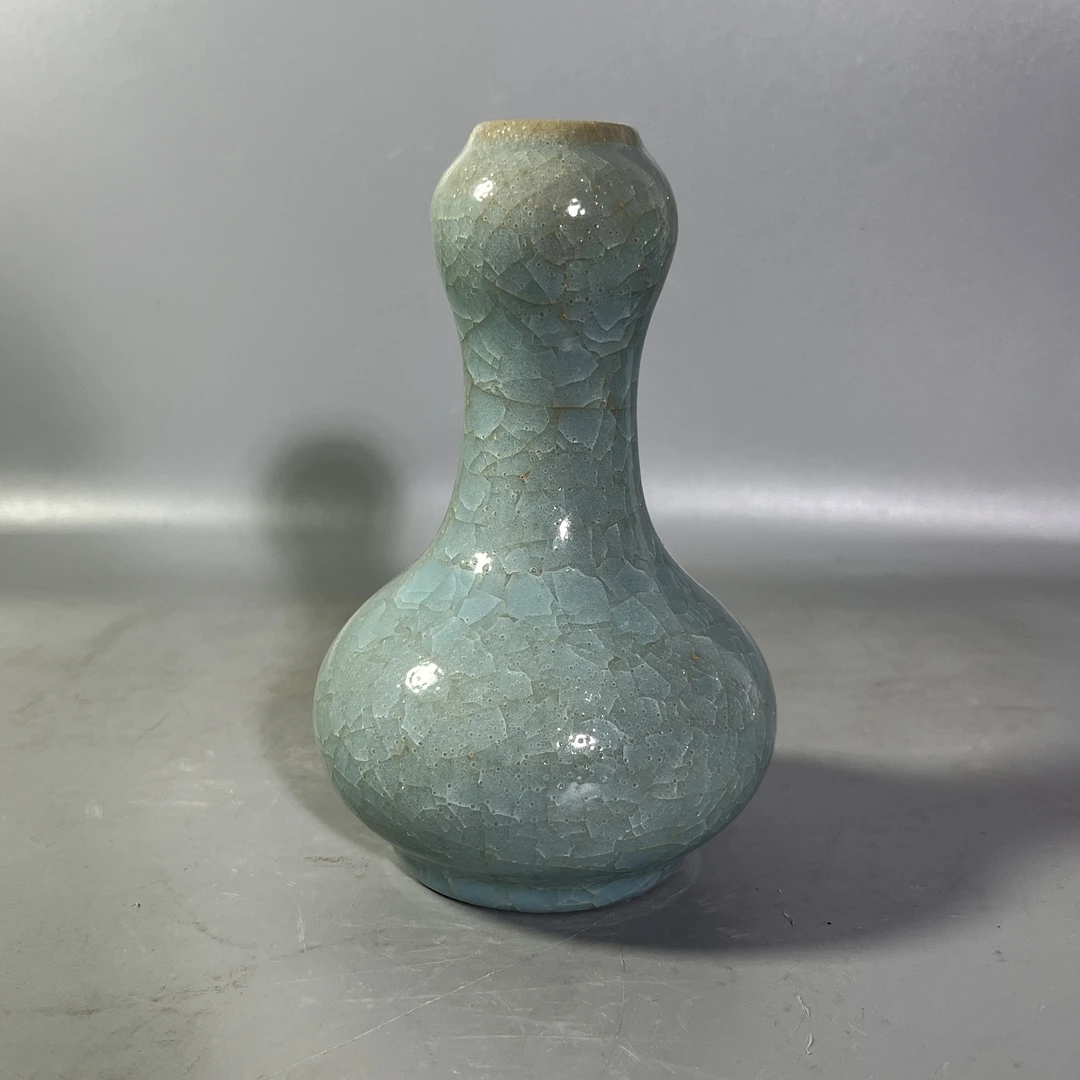 汝窑冰裂纹蒜头瓶，喜欢可私聊或拍下！