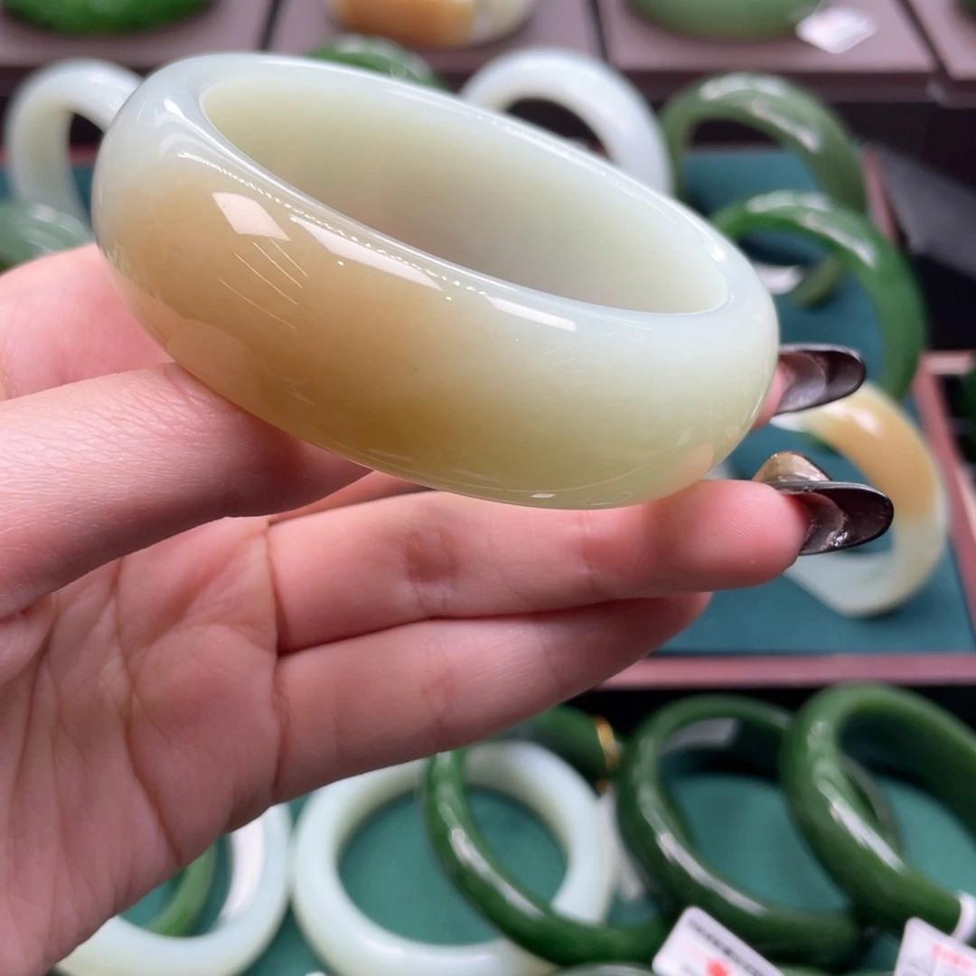 和田玉未镶嵌手镯58.59