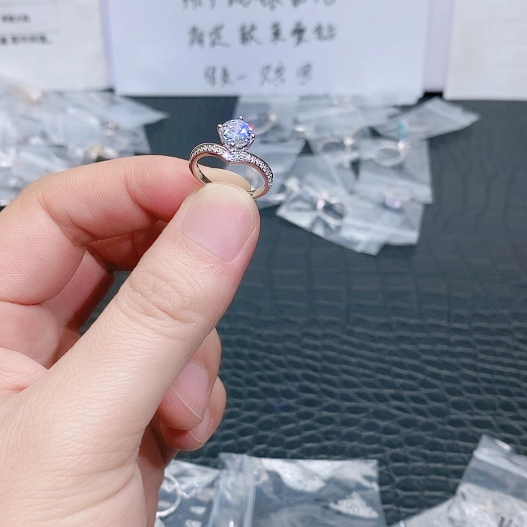 合成碳硅石925银珂莱蒂1克拉10码