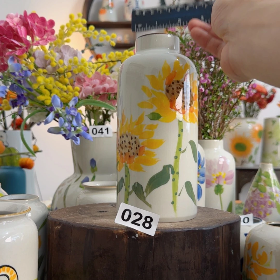 摆件景德镇陶瓷手绘小花瓶摆件无孔