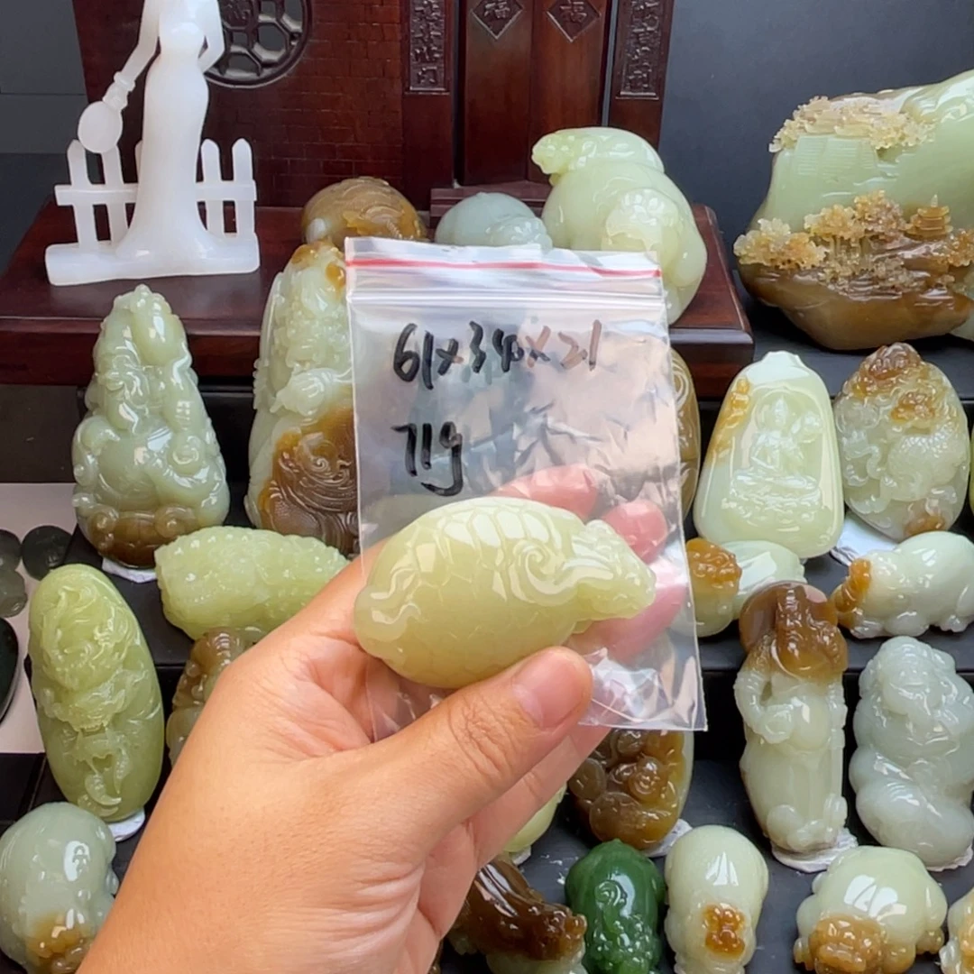 醇***境颈饰未镶嵌和田玉