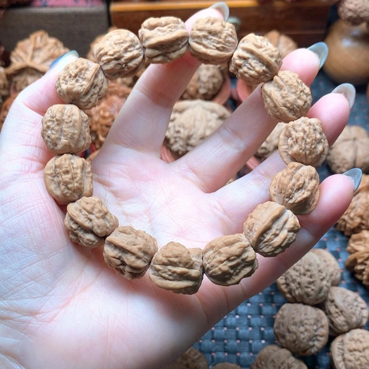 精品1.7尺蛤蟆头手串