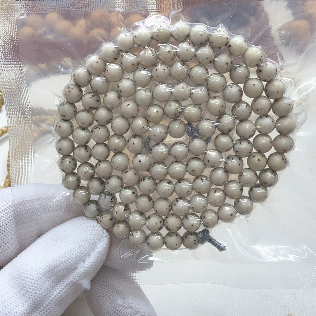 手串星月菩提13梵天冰白大眼睛通体6左右108圆一物一图
